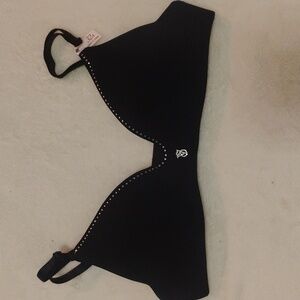 Victoria secret bra.